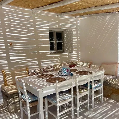 The Artists House - Traditional * Agia Theodoti